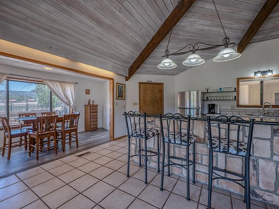 5th image of 409 Barcus Rd