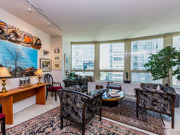 2nd image of 600 N Kingsbury St APT 807