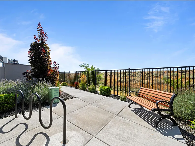 Columbia River Walk Apartments — Photo 65