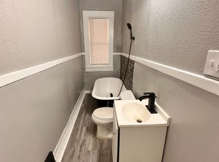 422 Eastern Ave, Toledo, OH 43609