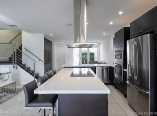 6313 NW 104th Path, Doral, FL 33178