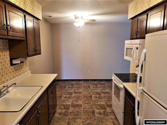 3rd image of 4460 S Poplar St Unit 206