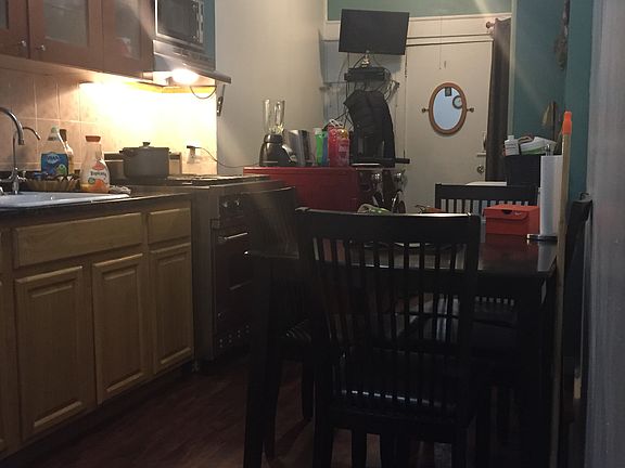 5th image of 190 Etna St