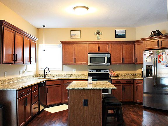 3rd image of 1417 Brew Moss Dr