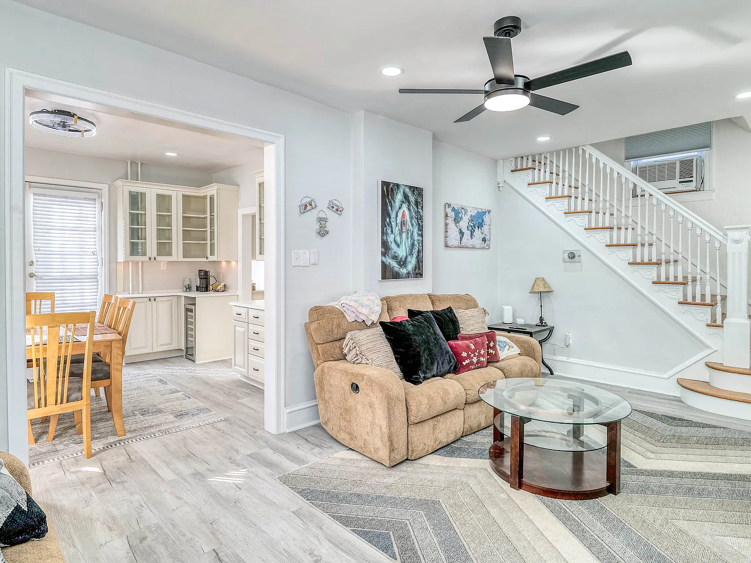 8 N Nashville Ave — Photo 4