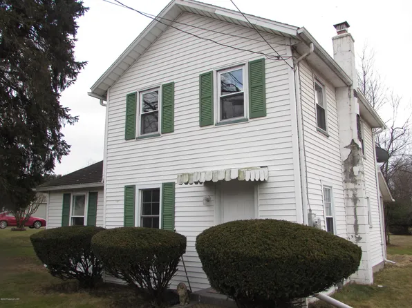 5 Ridgewood Rd, Plains, PA 18702