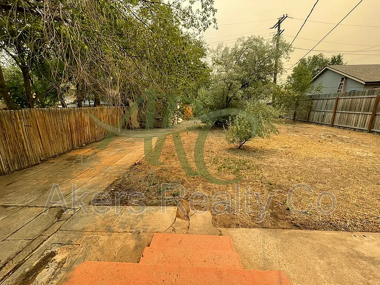 1640 E Orman Ave — Photo 7