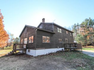 12 Veterans St, Peru, ME 04290