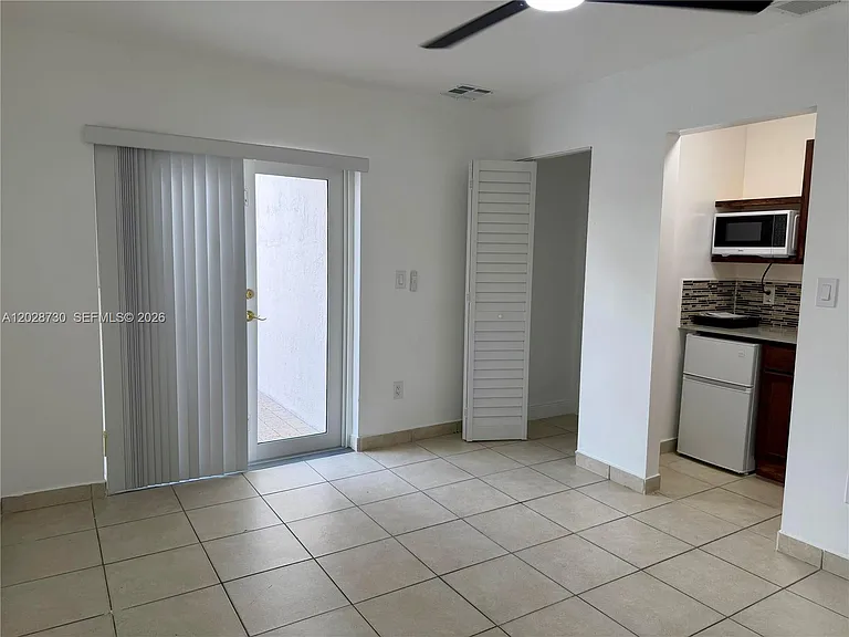 19763 SW 124th Ave #1 — Photo 4