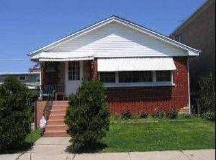 5536 W Parker Ave, Chicago, IL 60639