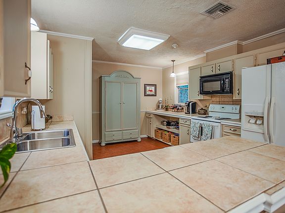 4th image of 317 Saint Pierre Blvd