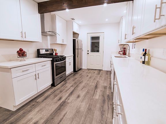 5th image of 5559 Denny Ave
