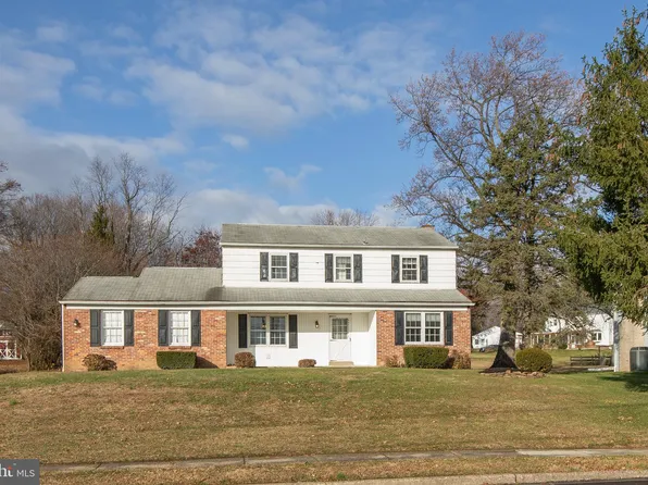 2505 Damian Dr, Hatboro, PA 19040