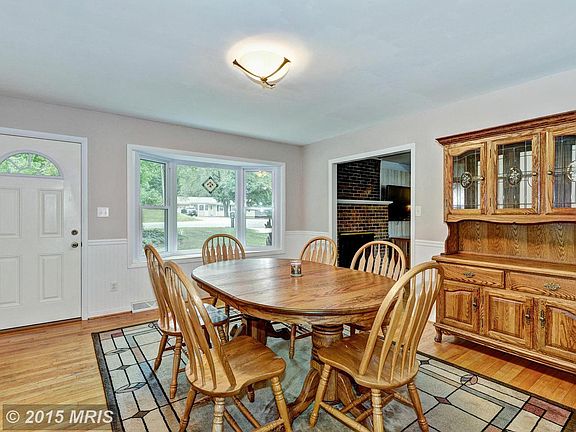 2nd image of 44076 Parkview Cir