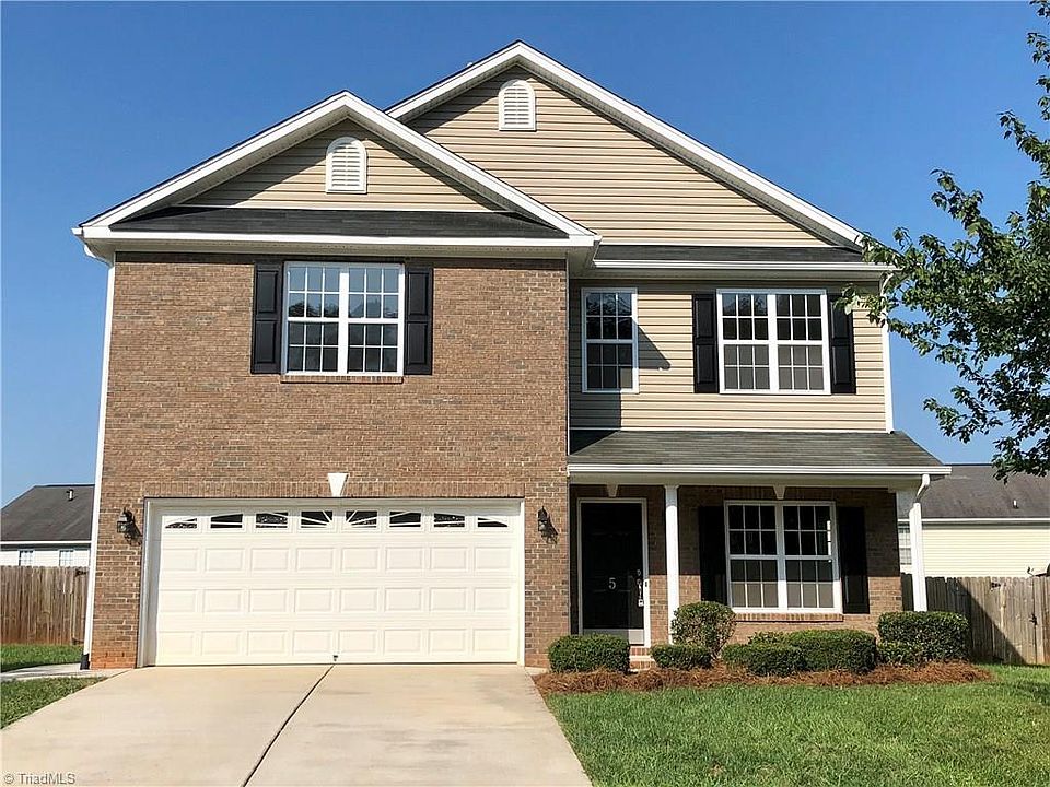 1st image of 5 White Oak Ct