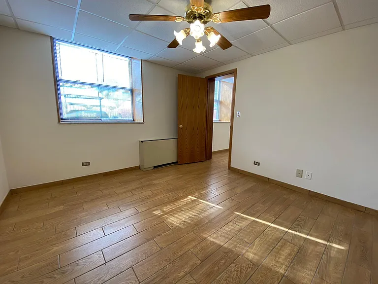 620 W Belmont — Photo 22