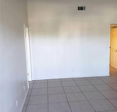 3rd image of 2981 Country Manor Ln APT 118