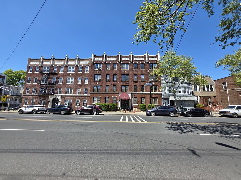 1st image of 2271 Kennedy Blvd #306