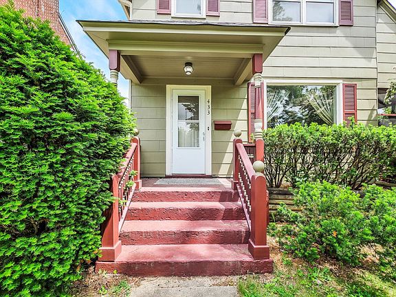 2nd image of 433 Arlington Ave