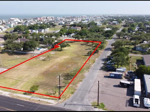 602 S Pearl St, Rockport, TX 78382