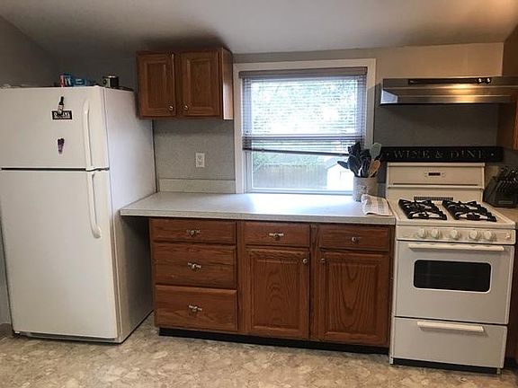 3rd image of 1246 Jackson Ave