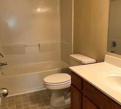 3rd image of 402 Village Dr