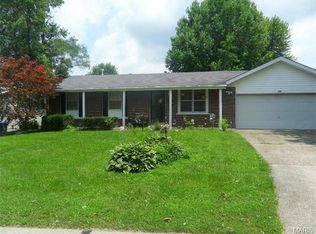 604 Eastbrook Ln, O'Fallon, MO 63366