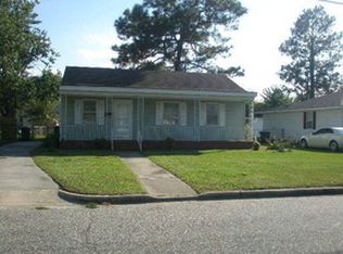 1102 11th St, Lumberton, NC 28358