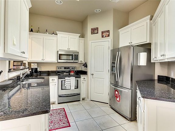 5th image of 4804 SW 122nd St