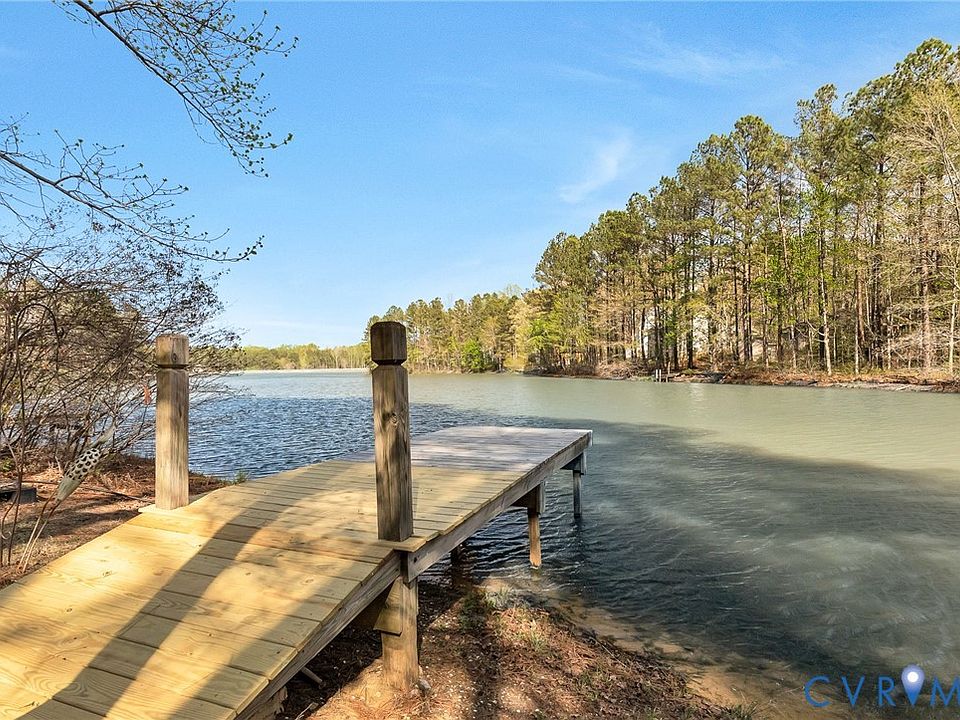 1st image of 1012 Lake Heritage Dr