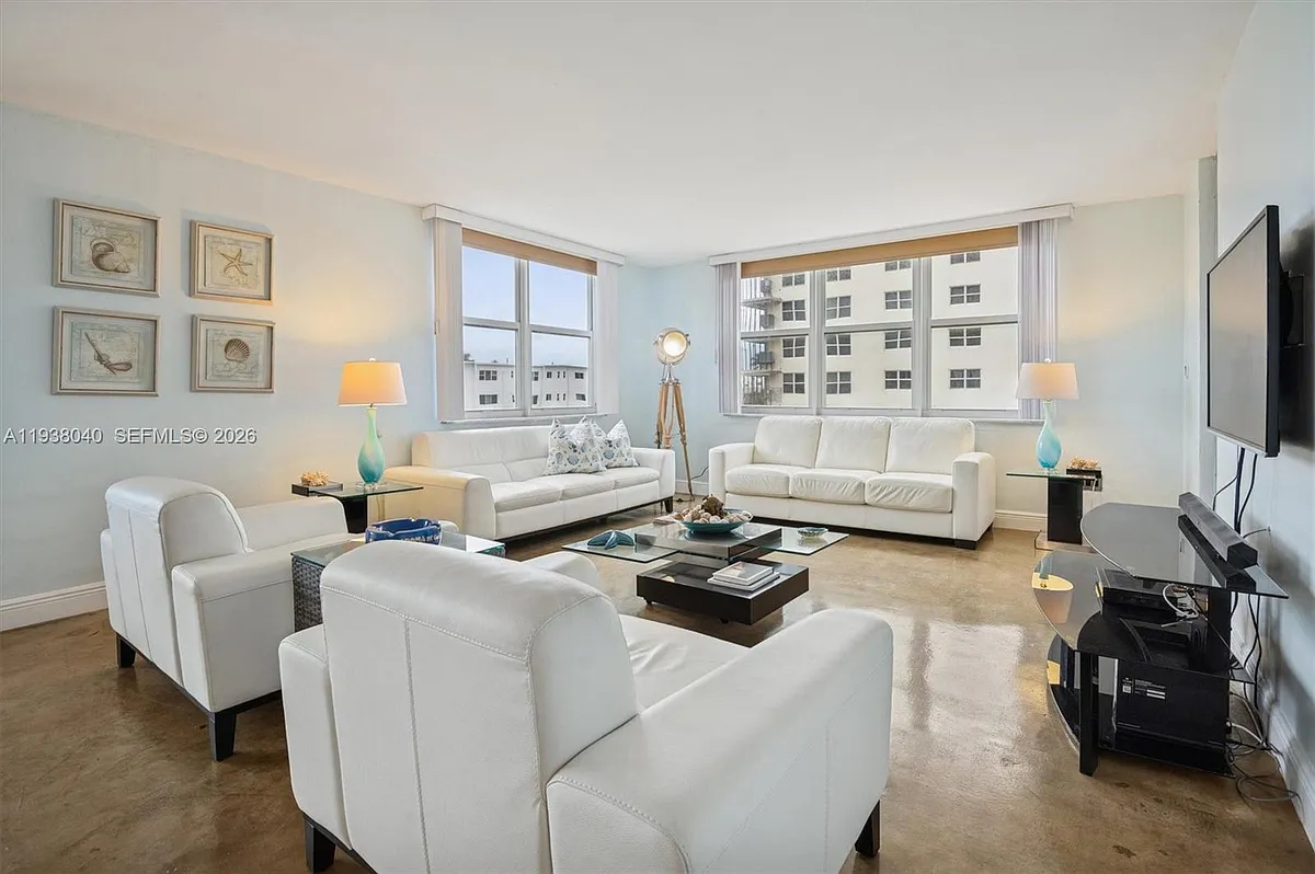 Building Photo - 1401 S Ocean Dr #306