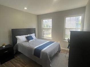 216 Matthews Dr #2, Newark, NJ 07103