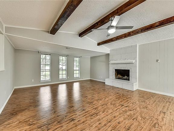 5th image of 310 Rock Glen St