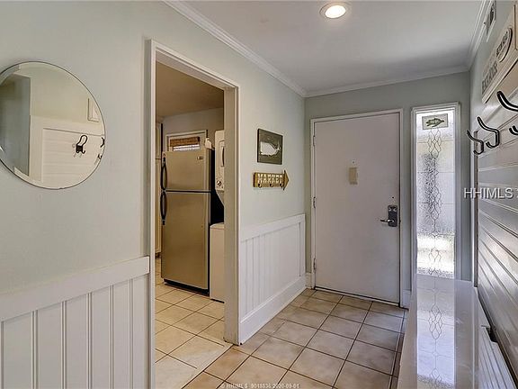 2nd image of 45 Queens Folly Rd APT 628