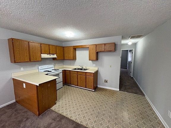 3rd image of 1507 Ashland Dr #G