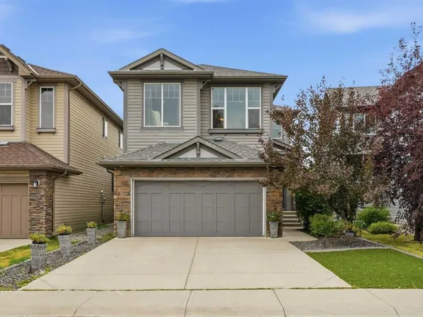 160 W Brightoncrest Mnr SE, Calgary, AB T2Z 0N9