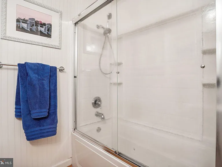 323 Penwyllt Ct — Photo 36
