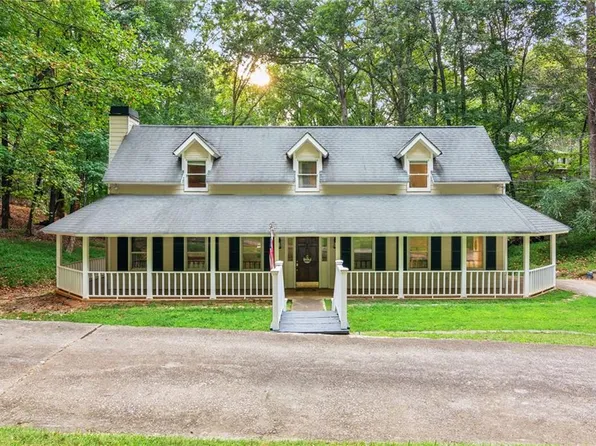 2501 Katherine Cir, Gainesville, GA 30506