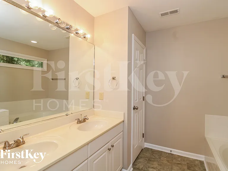3005 Pinnacle Ct — Photo 8