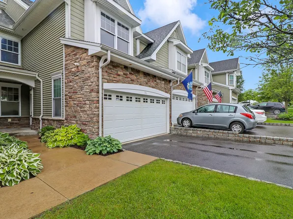 76 Lawrence Avenue #76, Danbury, CT 06810