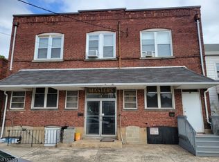 17 Colfax St, Raritan, NJ 08869