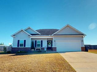 121 Tanglewood Dr, Headland, AL 36345