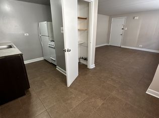 9610 Ivanhoe Ave APT 12, Schiller Park, IL 60176