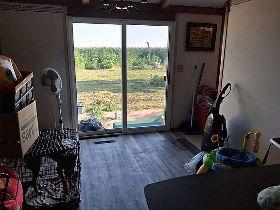 4th image of 710 10th Ave