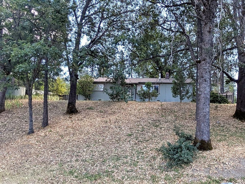 1st image of 39 Pine Ave