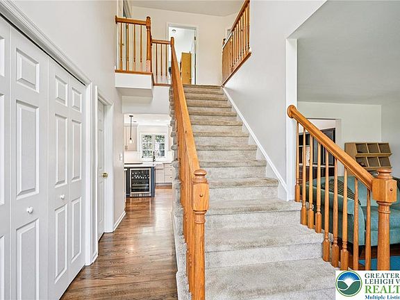 4th image of 193 Wyndham Dr