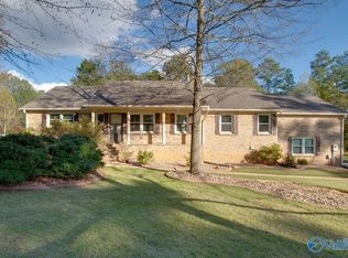 128 S View Dr NW, Huntsville, AL 35806