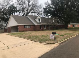 6 Knightsbridge Rd, Texarkana, TX 75503