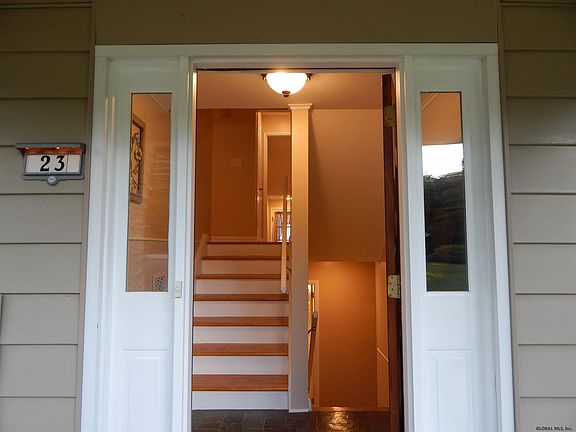 3rd image of 23 Beechwood Dr