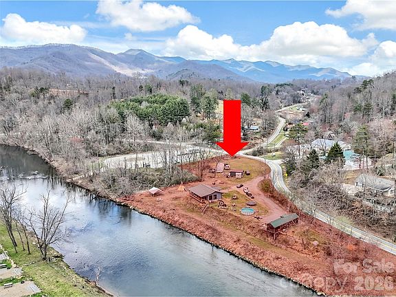 5th image of 522 N River Rd
